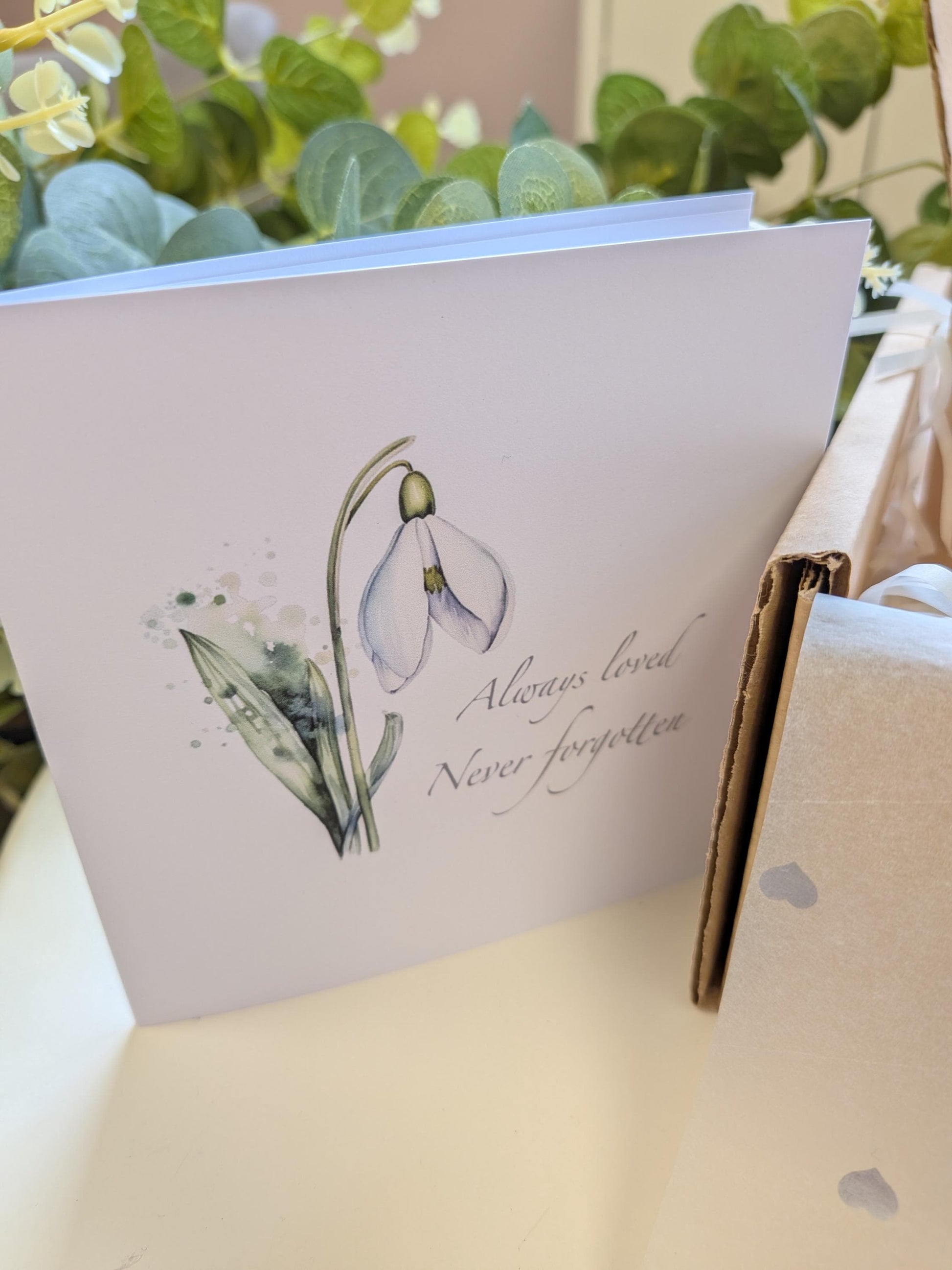 Snowdrop Bereavement Box / Comfort Box / Loss of loved one / Stillbirth / Miscarriage
